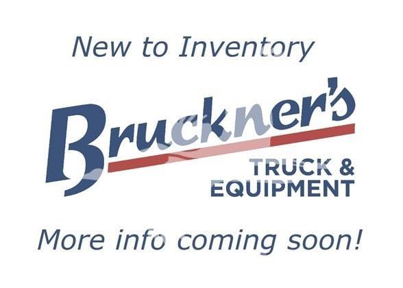 Troxell  Tsistern poolhaagised