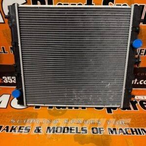 Hitachi ZX 70 Radiaatorid