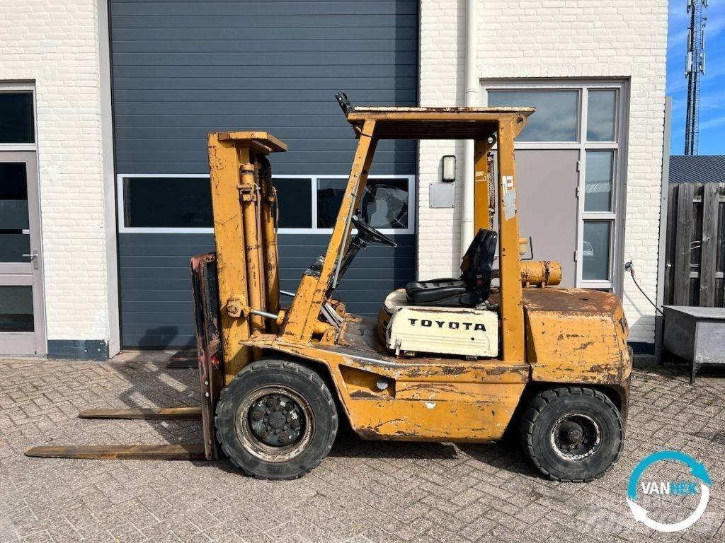 Toyota 3FD30 3FD30 Diiseltõstukid
