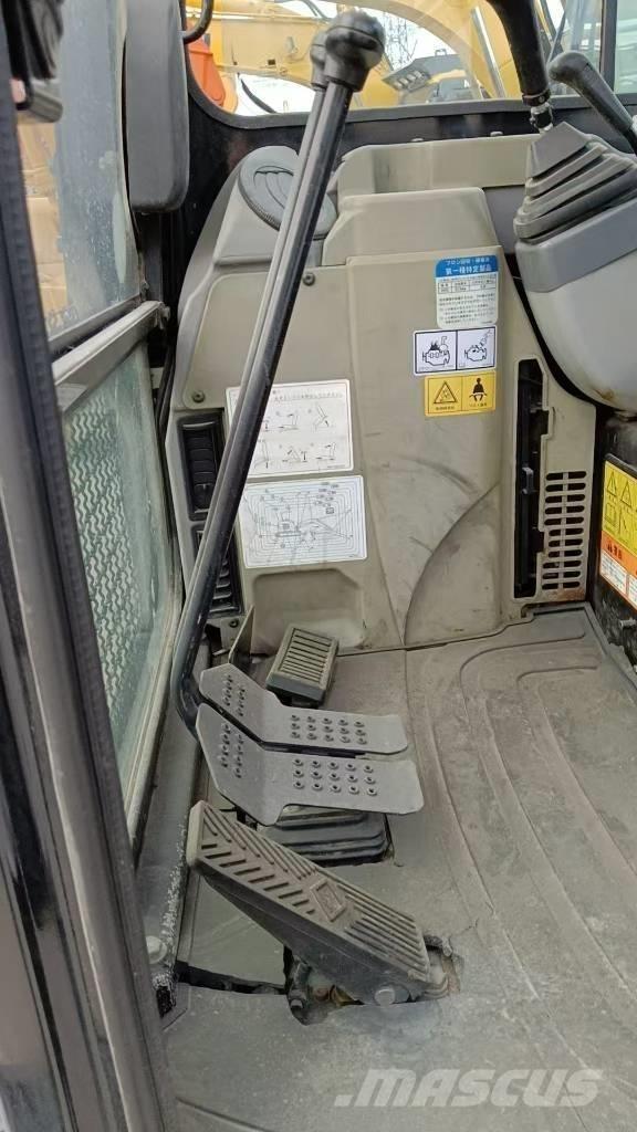 CAT 302D Roomikekskavaatorid