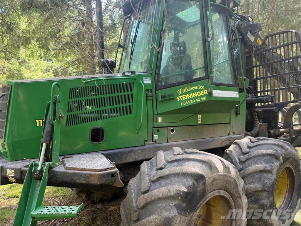 John Deere 1110 D Forwarderid