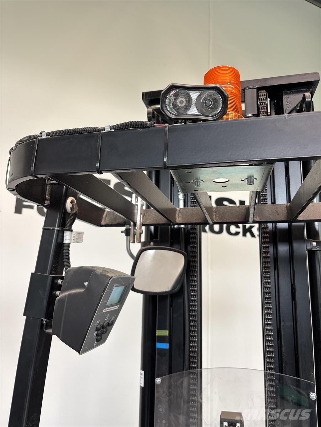 Mitsubishi SBR16N Platvormiga virnastajad