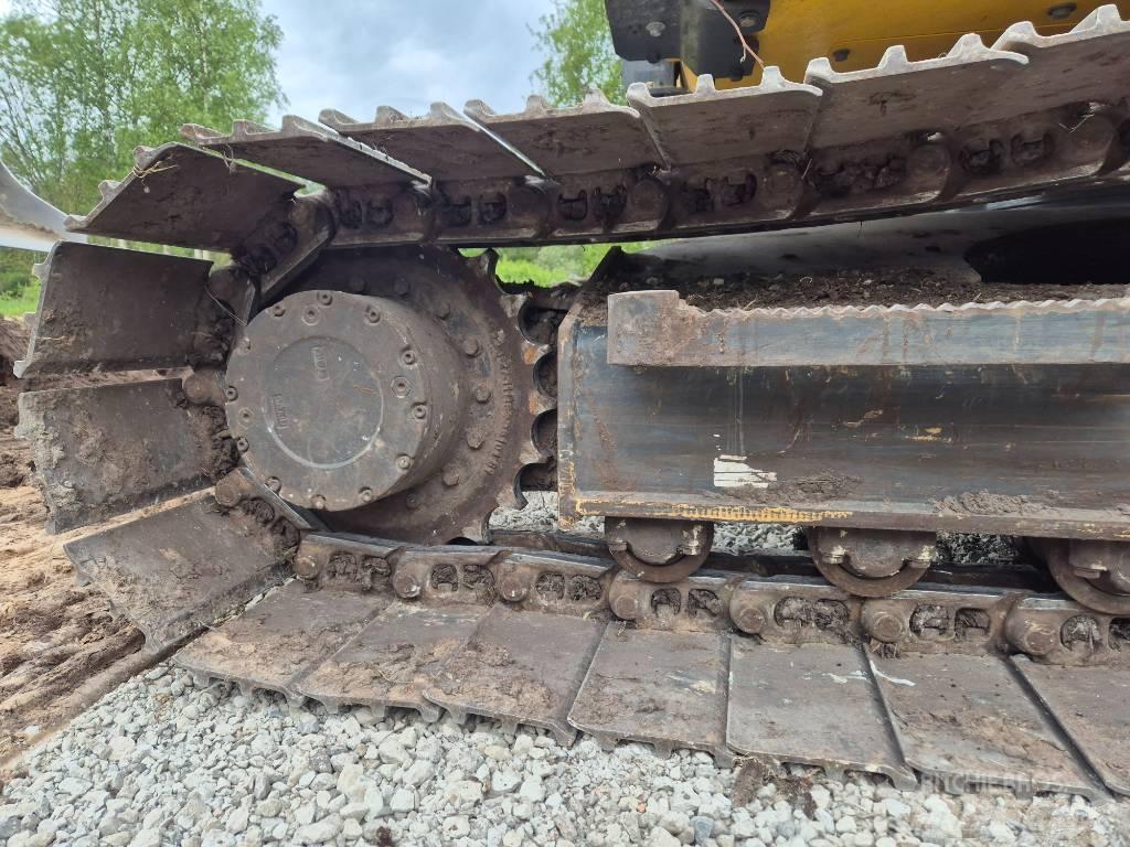 Komatsu PC138US-11E0 Roomikekskavaatorid