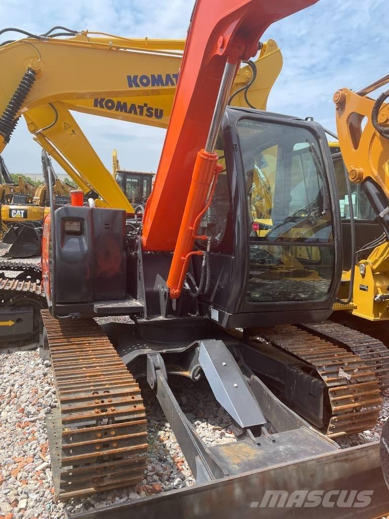 Hitachi ZX 70 Roomikekskavaatorid