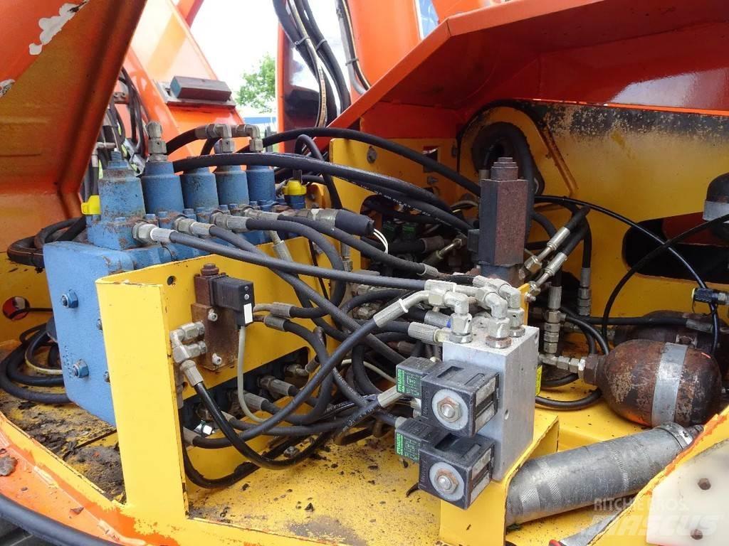 Mecalac 12MXT Ratasekskavaatorid