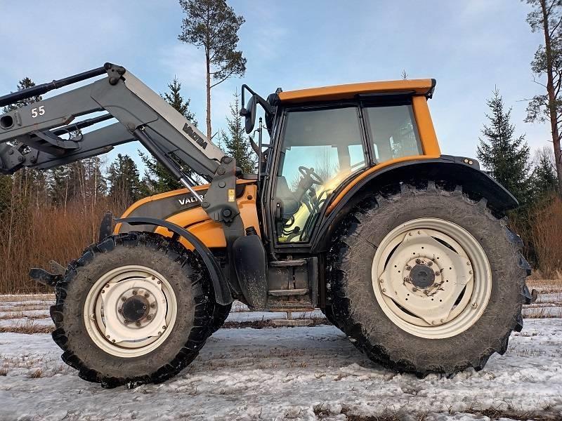Valtra N 141 Hitech Traktorid