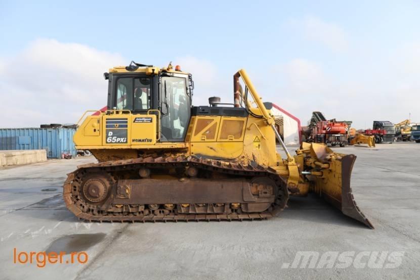 Komatsu D 65 PX-18 Buldooserid