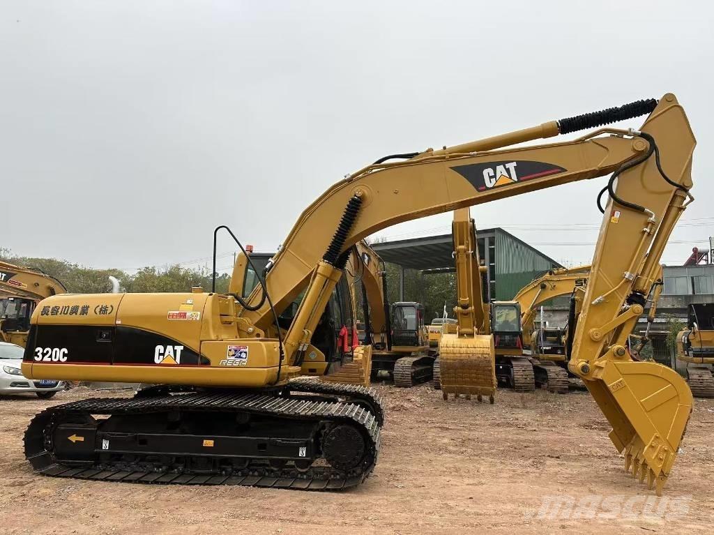 CAT 320C Roomikekskavaatorid