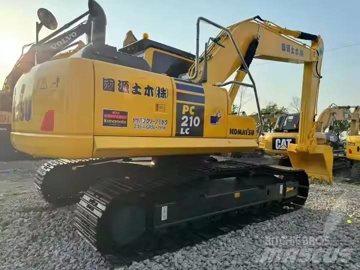 Komatsu PC 210 LC Roomikekskavaatorid