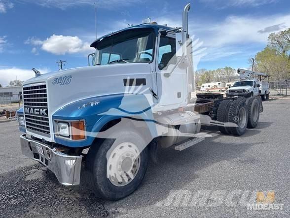 Mack CH613 Sadulveokid