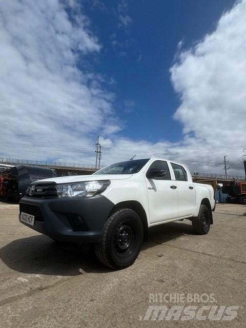Toyota Hilux Madelkaubikud