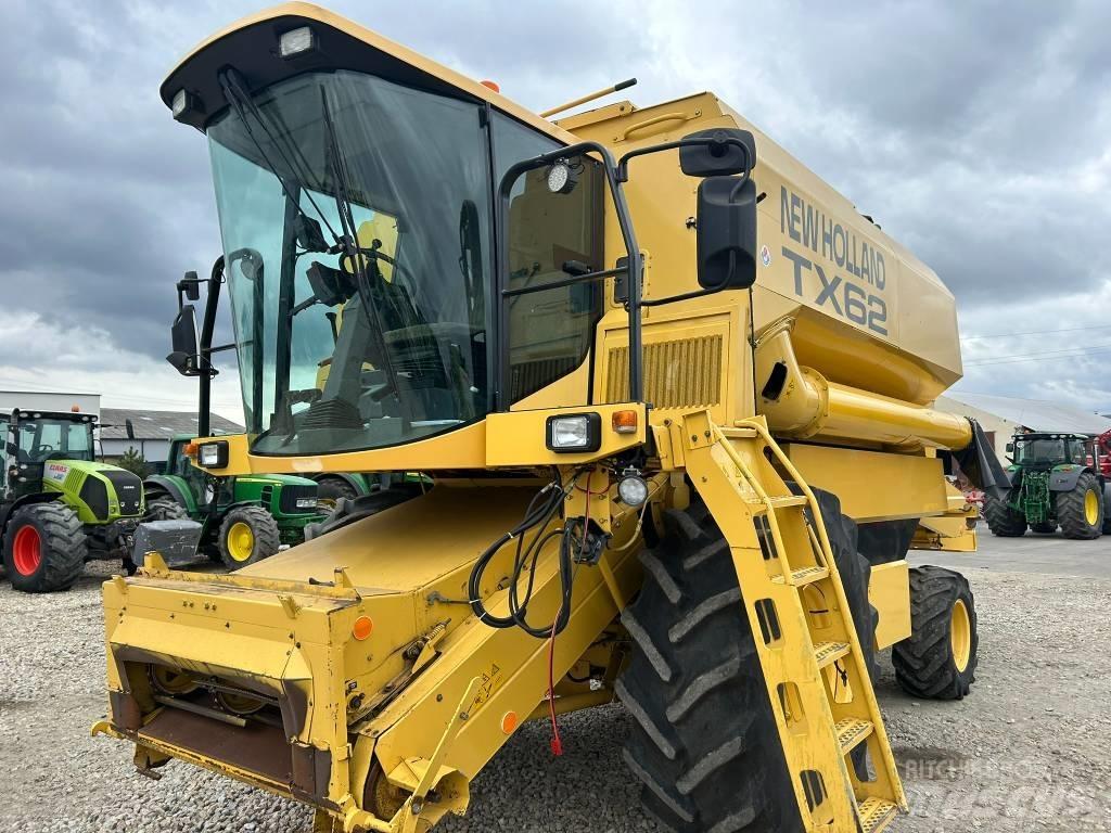 New Holland TX 62 Teraviljakombainid