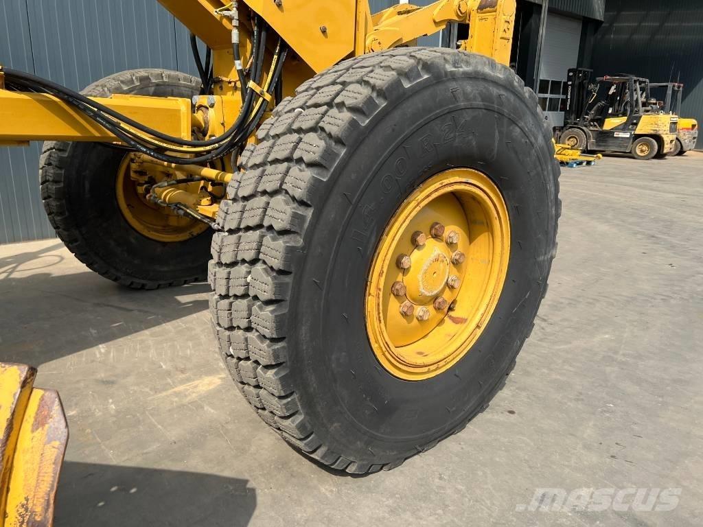 CAT 140M Greiderid