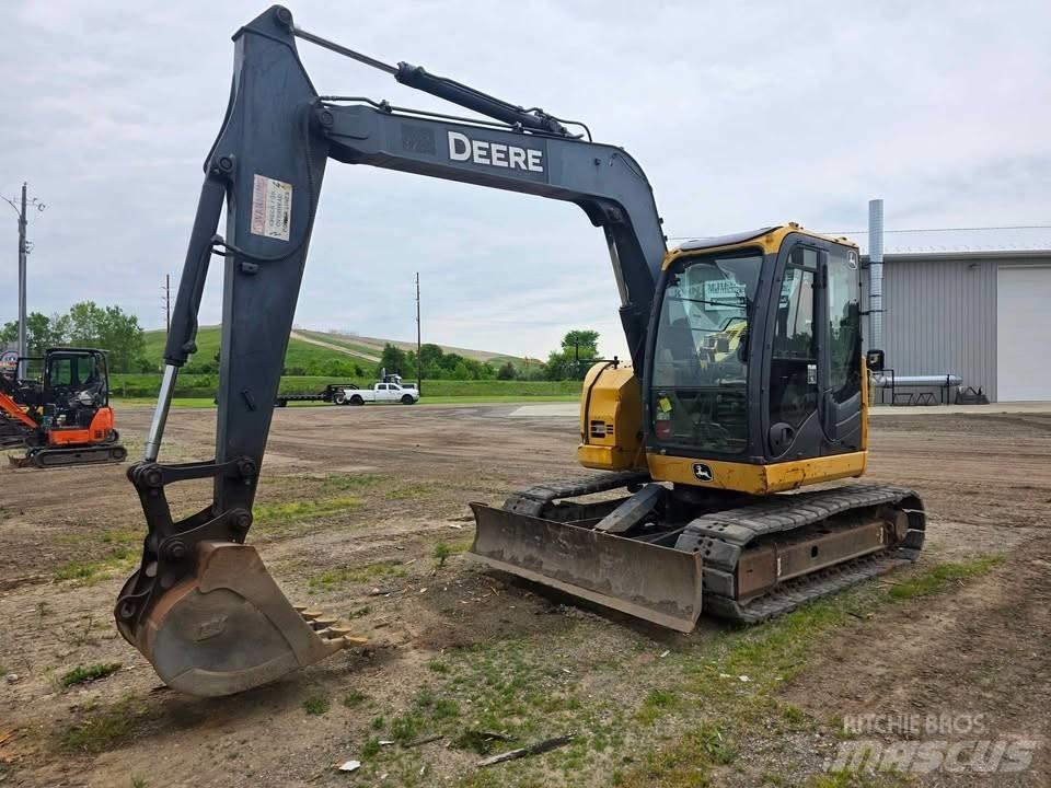 DEERE 75D Roomikekskavaatorid