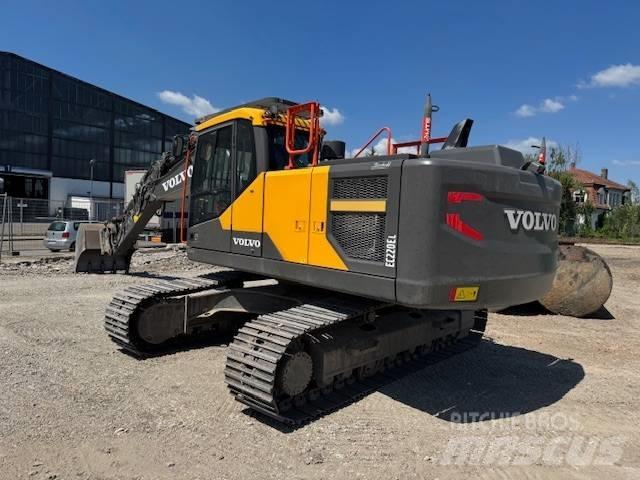 Volvo EC220EL Roomikekskavaatorid