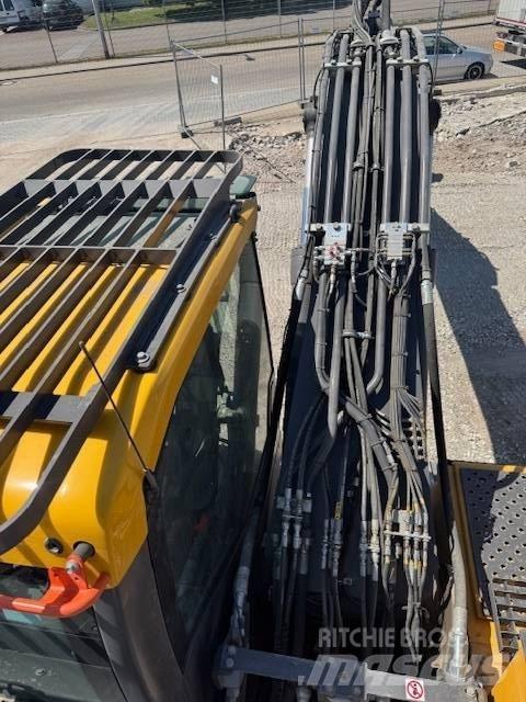 Volvo EC220EL Roomikekskavaatorid