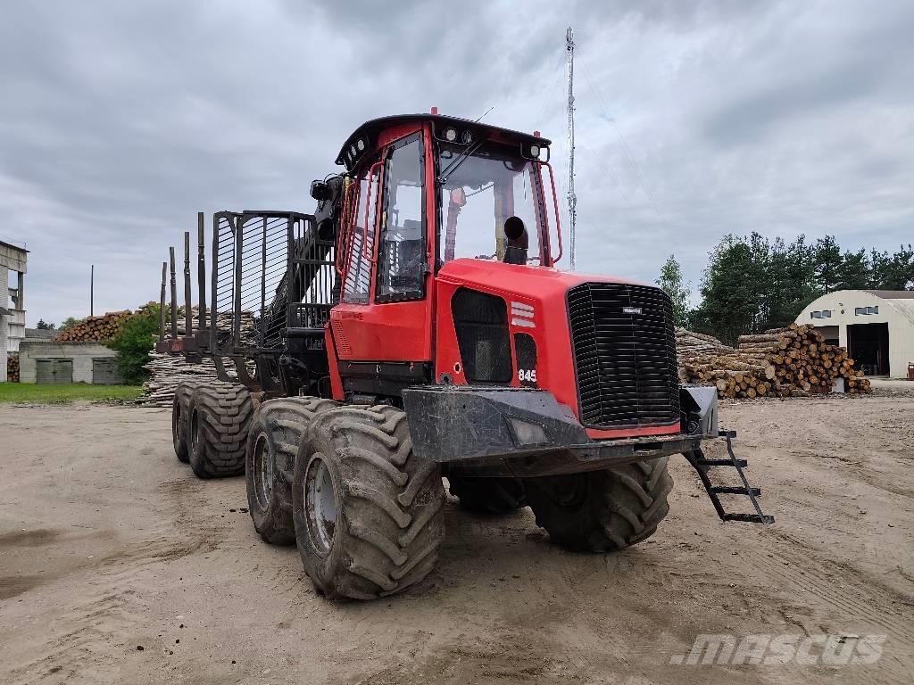 Komatsu 845 TX Forwarderid
