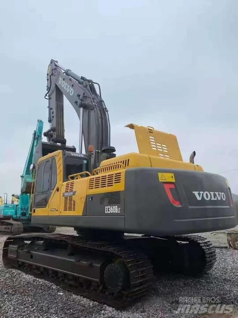 Volvo 360BLC Roomikekskavaatorid