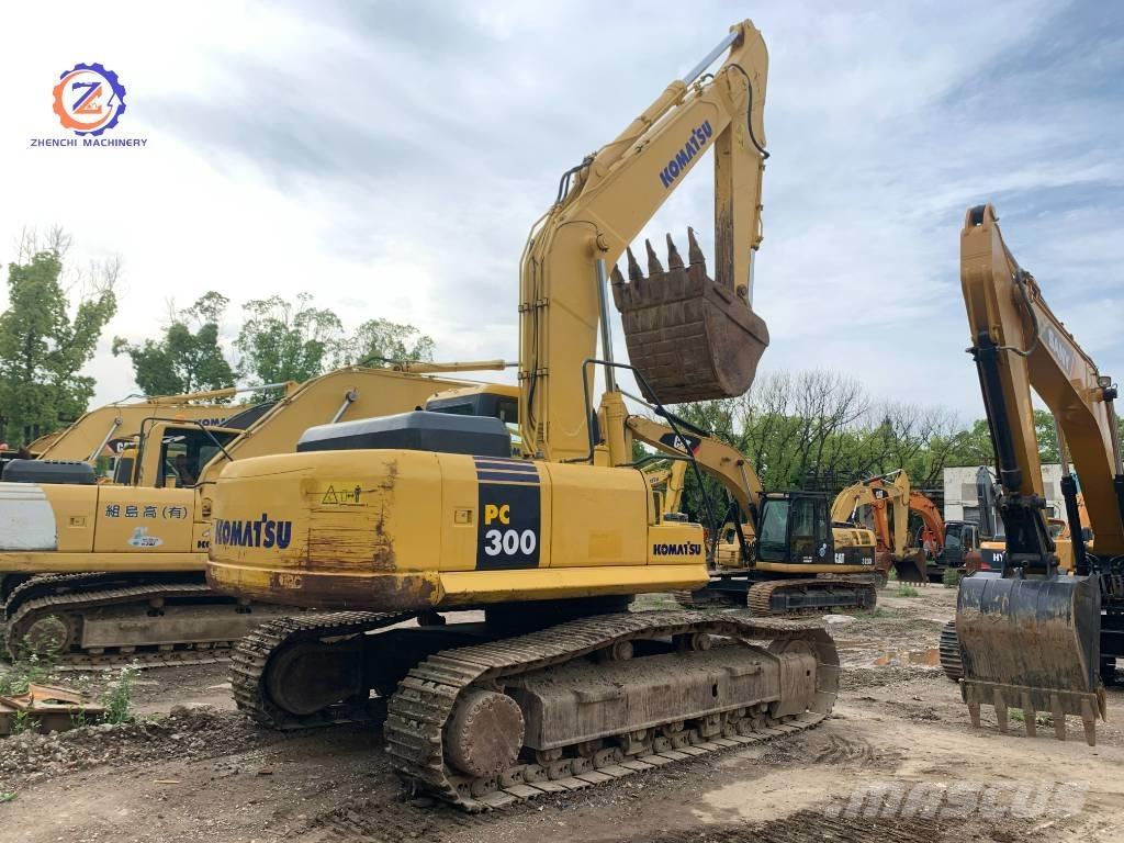Komatsu PC 300 Roomikekskavaatorid