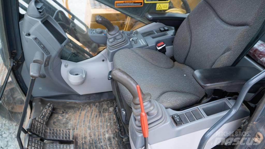 John Deere 210 G Roomikekskavaatorid