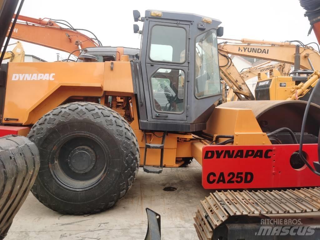 Dynapac CA 25 D Ühe trumliga rullid