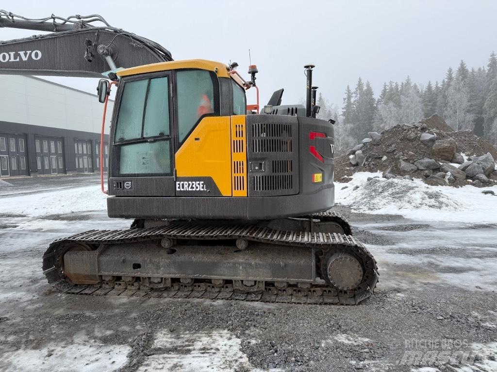 Volvo EC 235 EL Roomikekskavaatorid