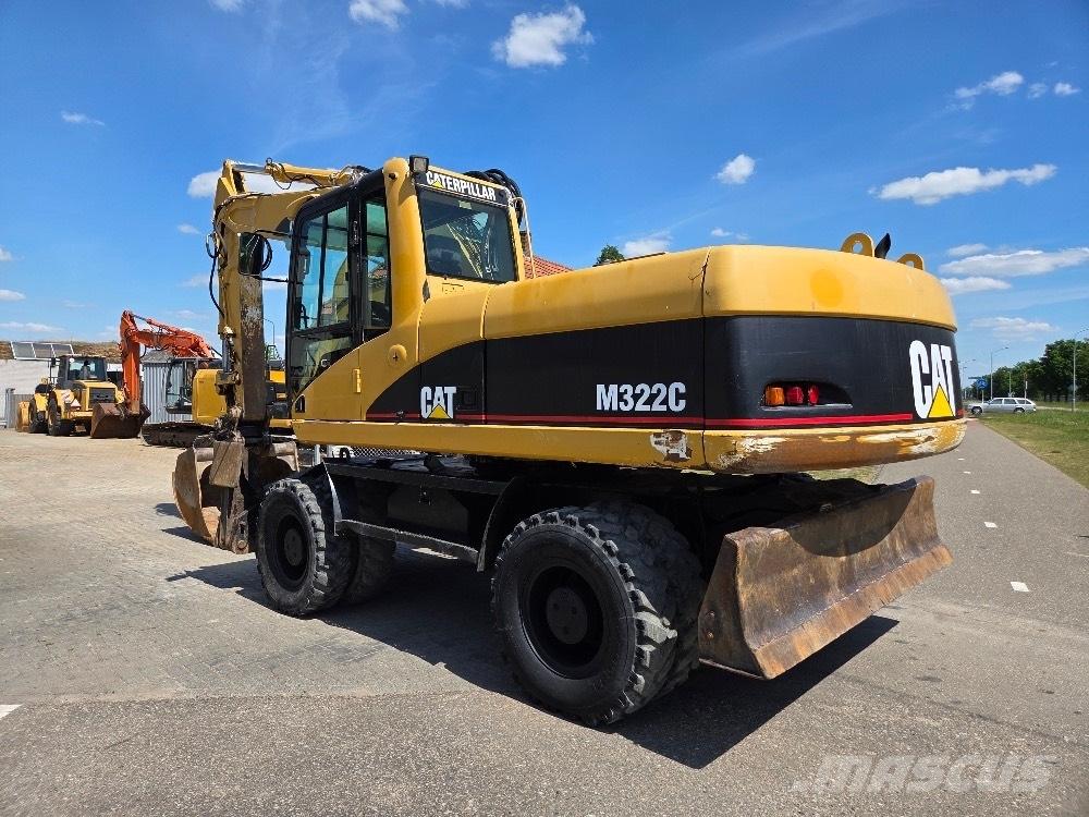 CAT M322C Ratasekskavaatorid