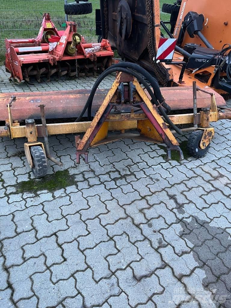 GMR HF 25 A Tänavapuhastusmasinad