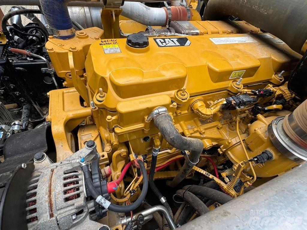 CAT 730 Liigendraamiga pinnaseveokid