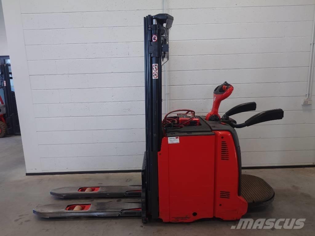 Linde L12AP/133 Platvormiga virnastajad