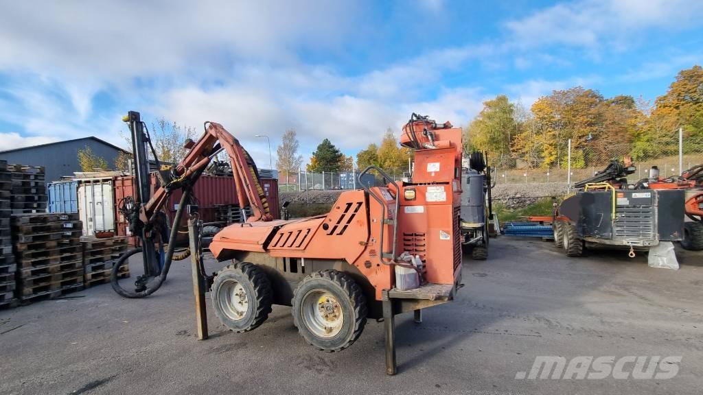 Sandvik DC122R Vertikaalsed puurmasinad