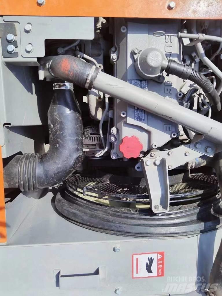 Hitachi Zaxis 200 LC Roomikekskavaatorid