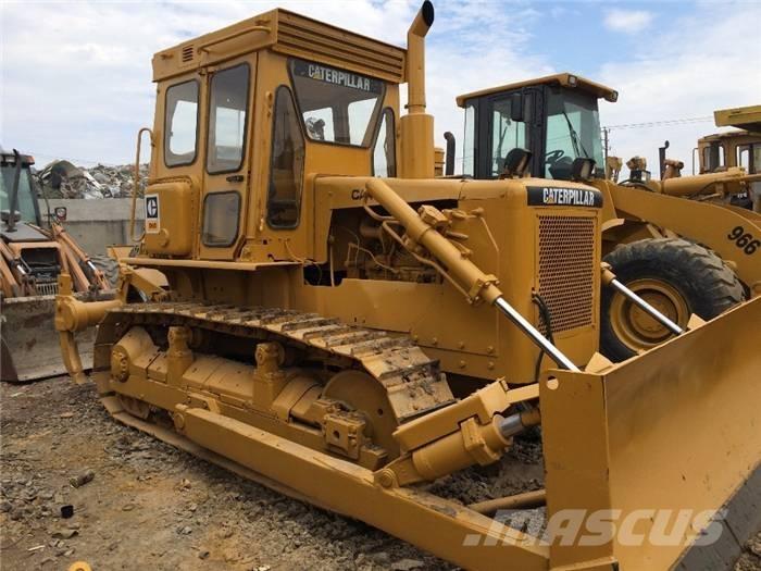 CAT D 6 D Buldooserid