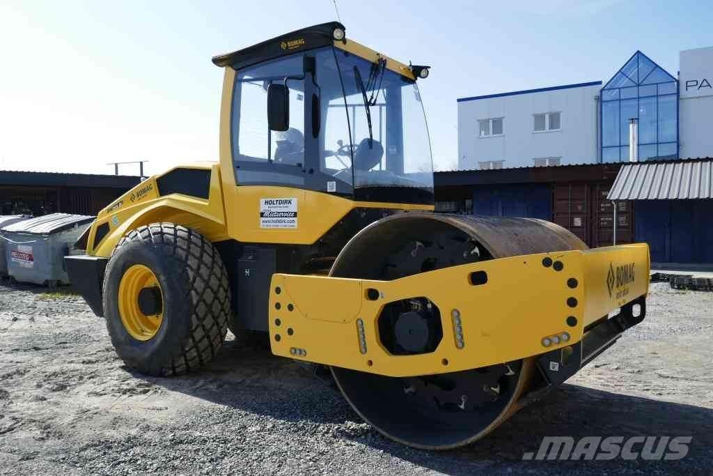 Bomag BW 213 D-5 Pinnasetihendajad