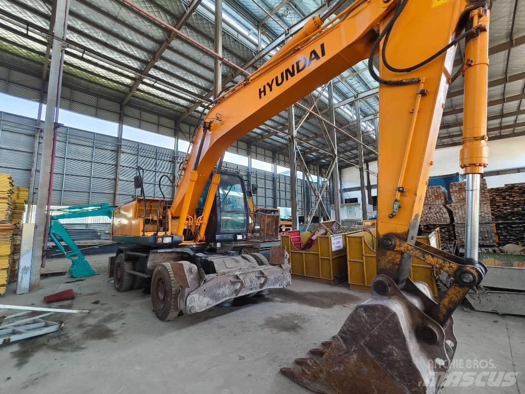 Hyundai R210w-7 Ratasekskavaatorid