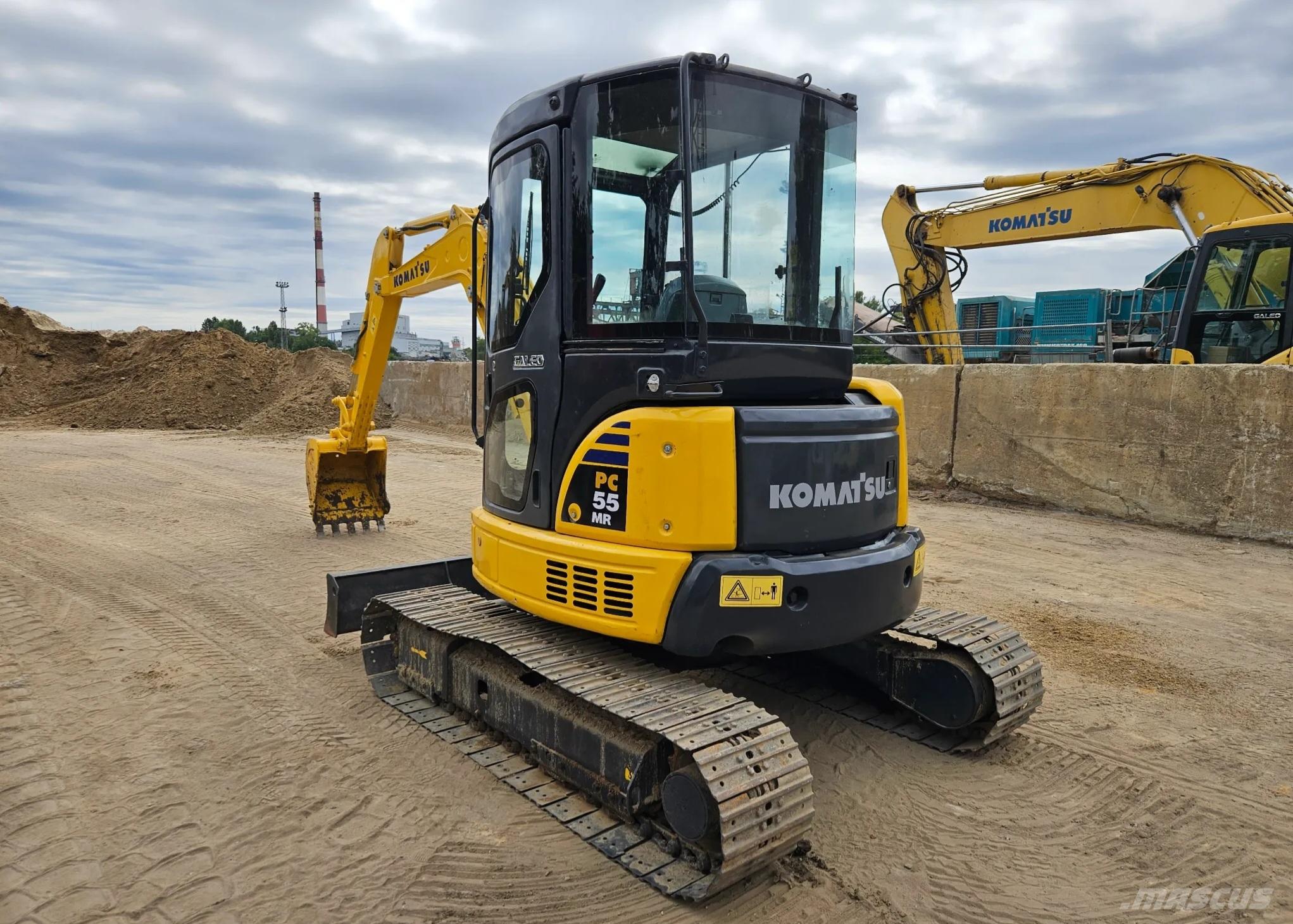 Komatsu PC55 Roomikekskavaatorid