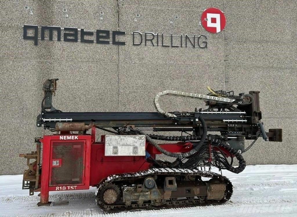  Qmatec 810TST (NEMEK) Vertikaalsed puurmasinad