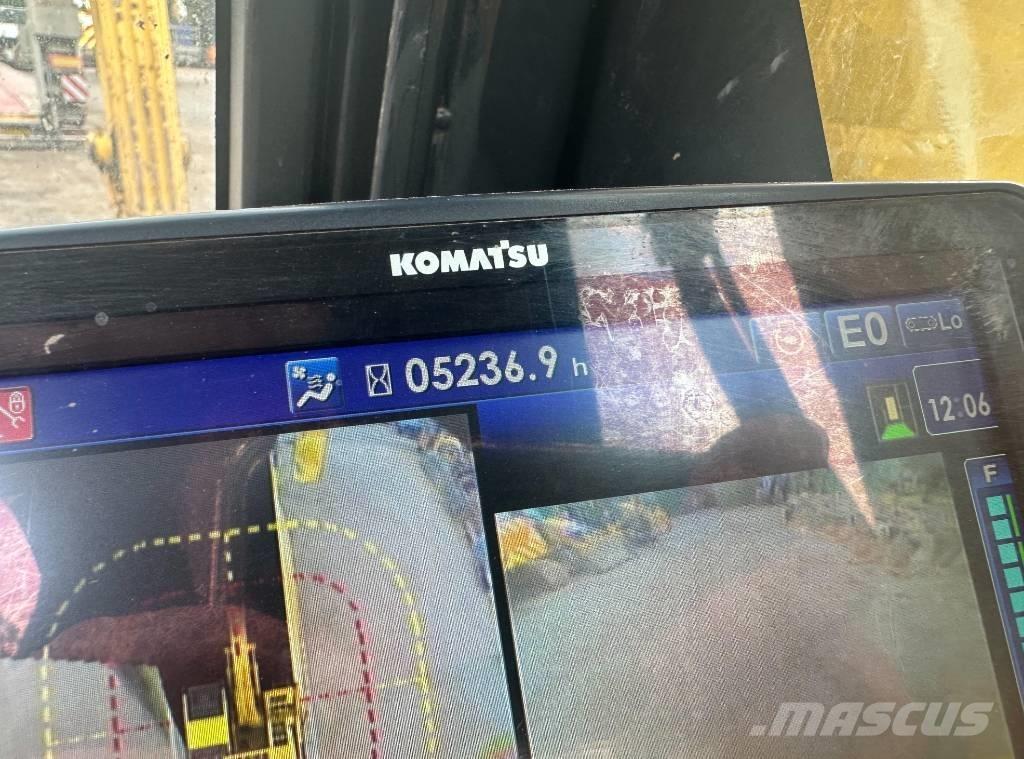 Komatsu PC 210 LC-11 Roomikekskavaatorid