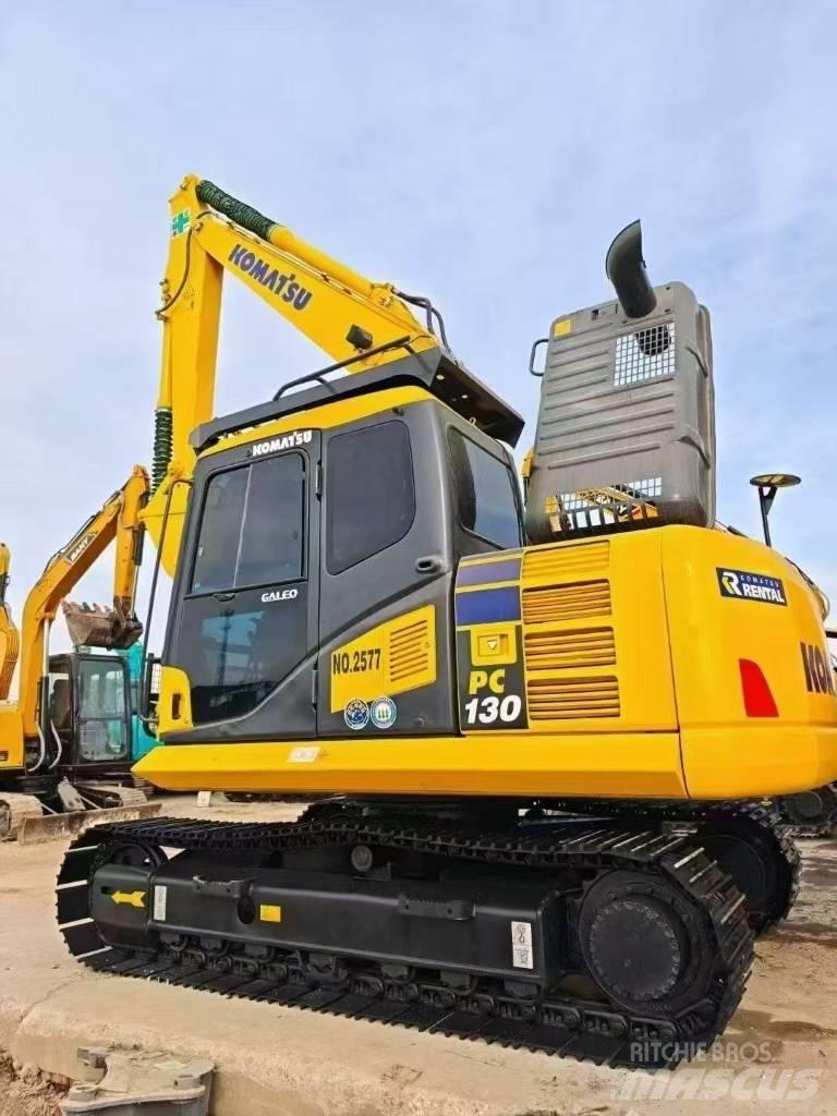 Komatsu 130-7 Roomikekskavaatorid