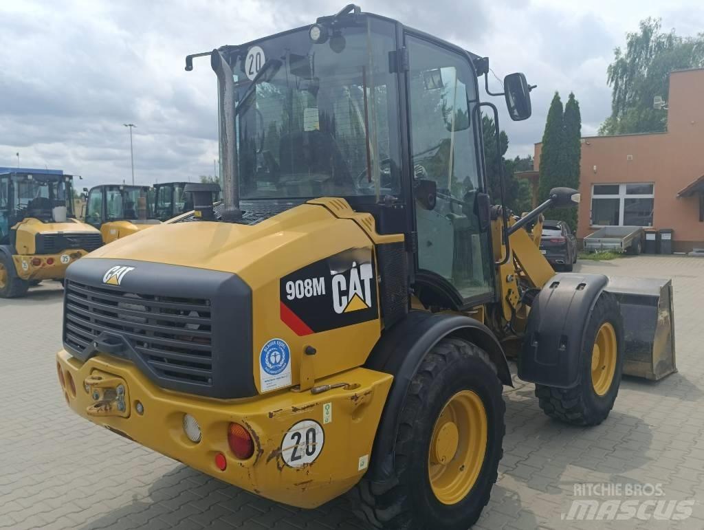 CAT 908M Rataslaadurid