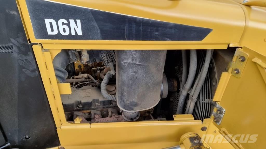 CAT D 6 N LGP Buldooserid