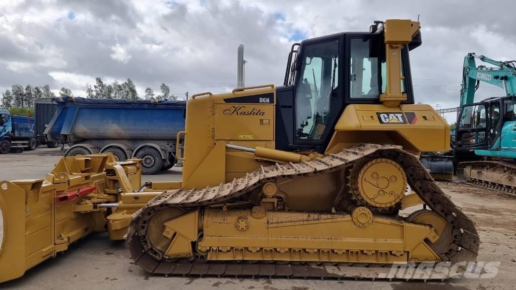 CAT D 6 N LGP Buldooserid