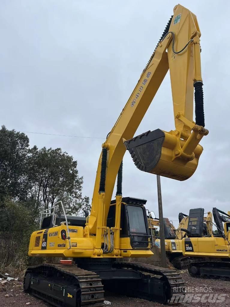 Komatsu PC 450-8 Roomikekskavaatorid
