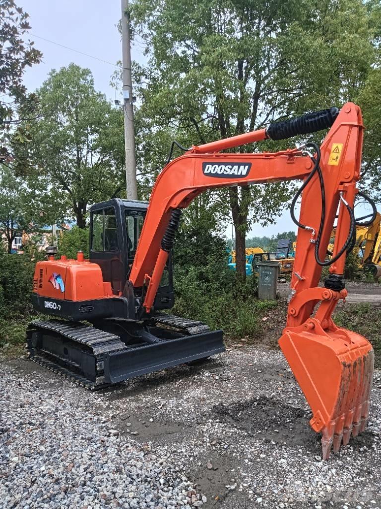 Doosan DH 60-7 Roomikekskavaatorid