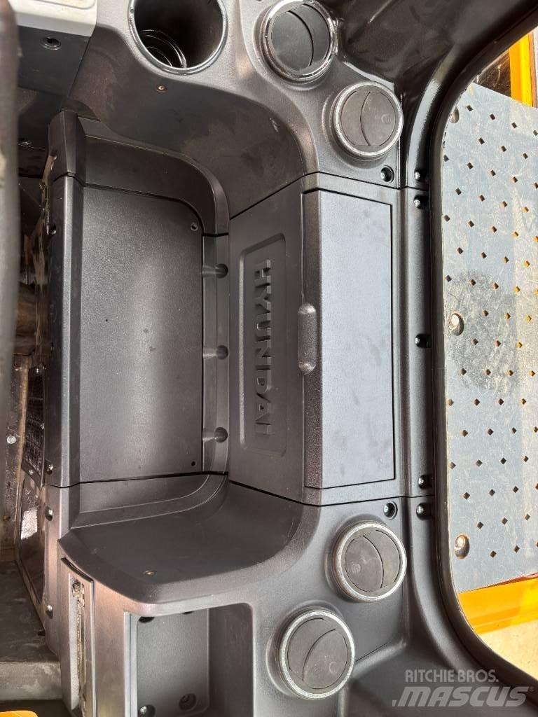 Hyundai R 350LVS Roomikekskavaatorid