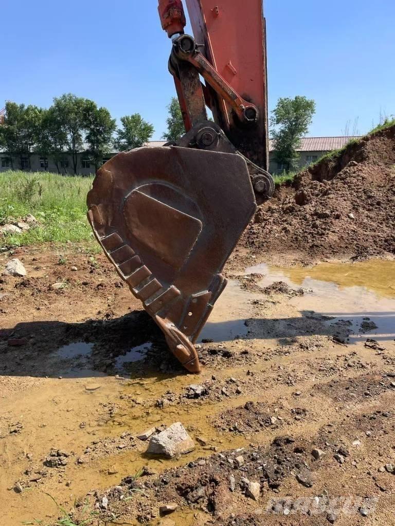 Hitachi ZX 360 Roomikekskavaatorid