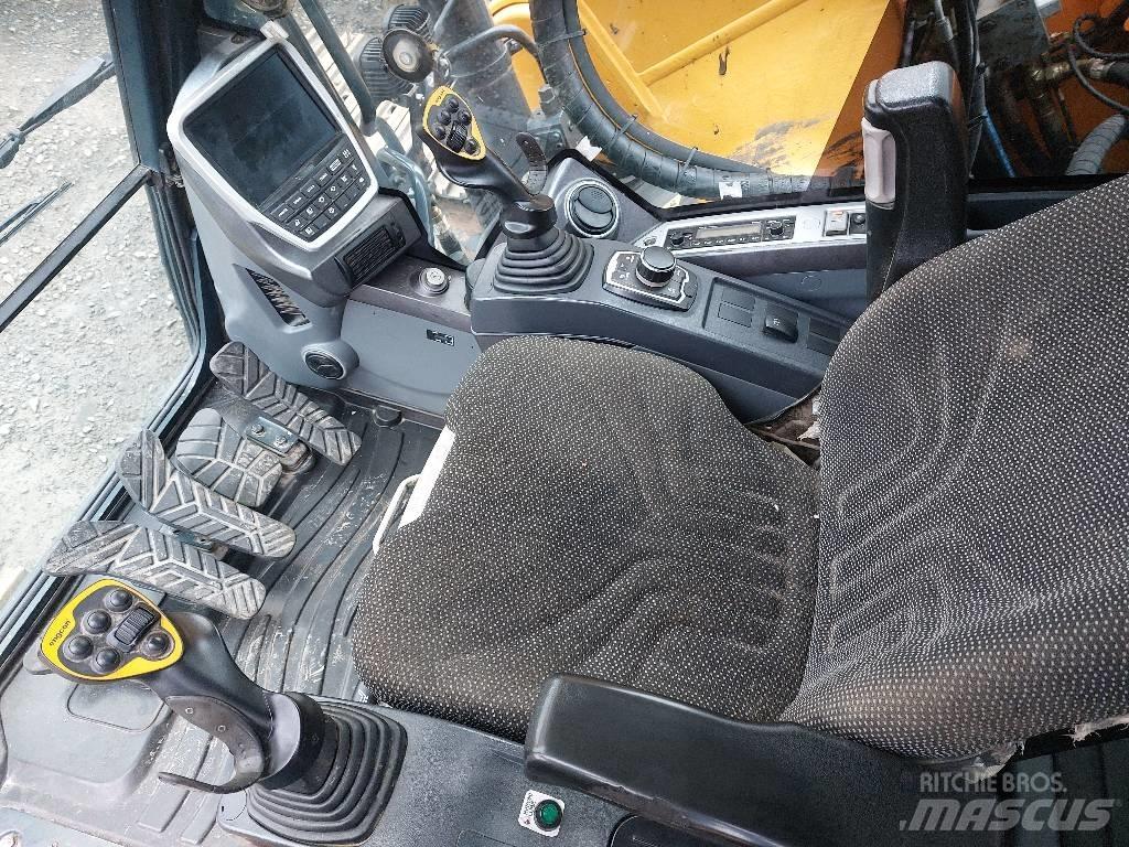 Hyundai HX 220 L Roomikekskavaatorid