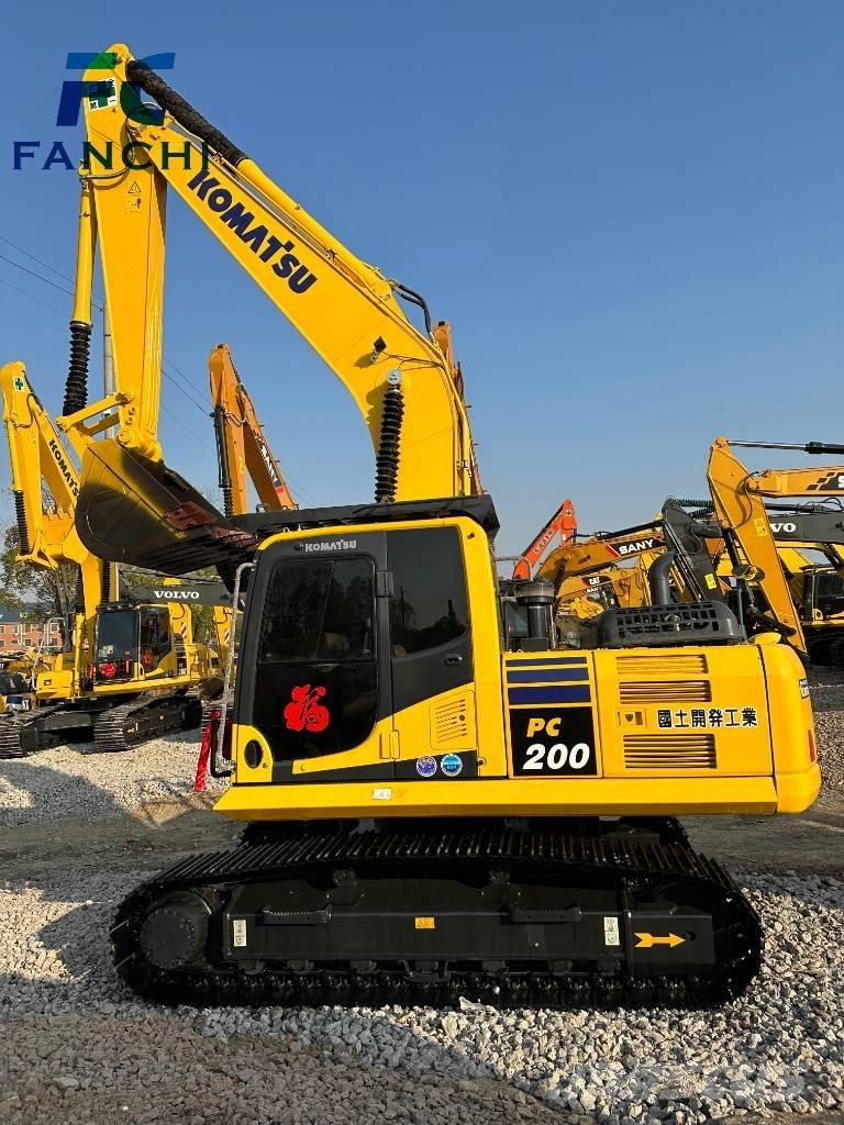 Komatsu PC 200-8 Crawler excavators