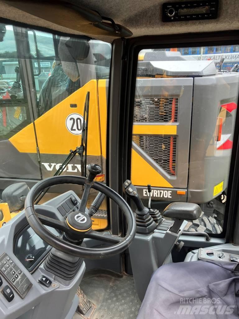 Volvo L 30 G Rataslaadurid