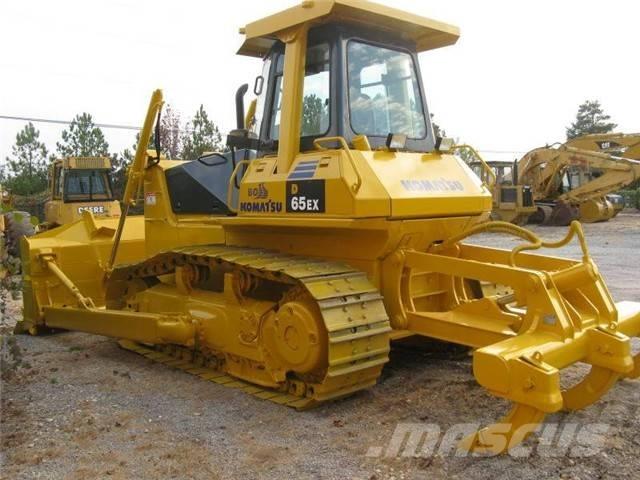 Komatsu D 65 EX Buldooserid